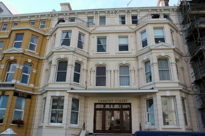 2 Bedroom Flat To Rent In Wilmington Square, Eastbourne, BN21