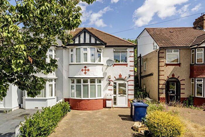 1 Bedroom Flat To Rent In Rydal Crescent, Greenford, UB6