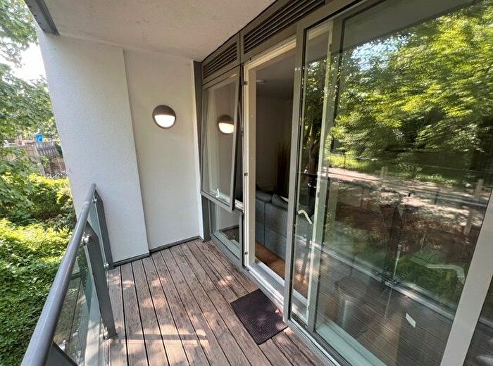 2 Bedroom Flat To Rent In Firestone House, Clayponds Lane, Brentford, London, TW8
