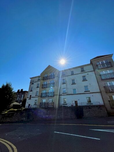 2 Bedroom Flat To Rent In Edgar Street, Dunfermline, Fife, KY12