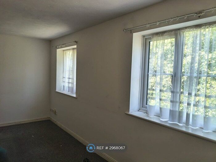 2 Bedroom Flat To Rent In St Aidans Court, Barking, IG11