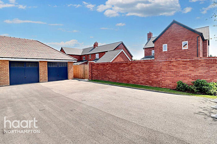4 Bedroom Detached House For Sale In The Wimborne, Hunsbury Park, Northampton, NN5