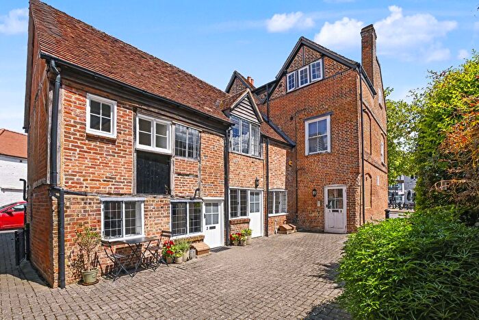 2 Bedroom Cottage For Sale In Germain Street, Chesham, HP5