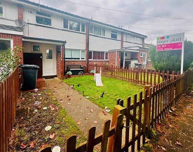 3 Bedroom Terraced House To Rent In Pheasants Croft, Maidenhead, SL6