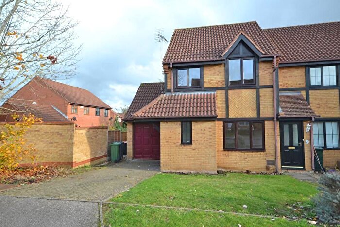 3 Bedroom End Terrace House To Rent In Greystonley, Emerson Valley, Milton Keynes, Buckinghamsire, MK4