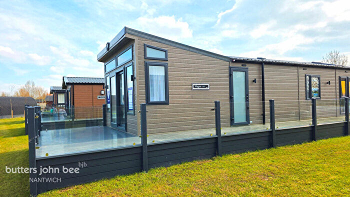 2 Bedroom Park Home For Sale In Coole Lane, Nantwich, CW5