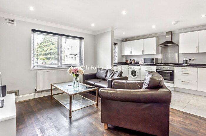 2 Bedroom Flat To Rent In Devonshire Road, London, SW19