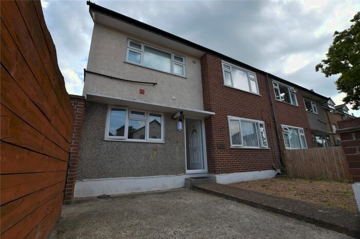 2 Bedroom Maisonette To Rent In Homewood Gardens, Prince Road, London, SE25