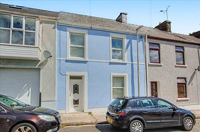 3 Bedroom Terraced House For Sale In South Terrace, SA71