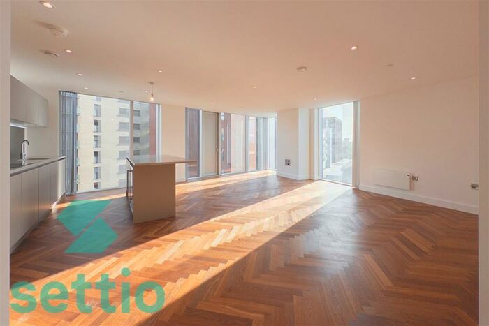3 Bedroom Apartment To Rent In East Tower, Owen Street, M15