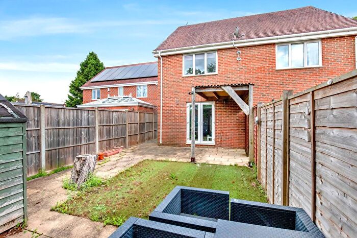 2 Bedroom Semi-detached House For Sale In Pheasant Close, Four Marks, GU34