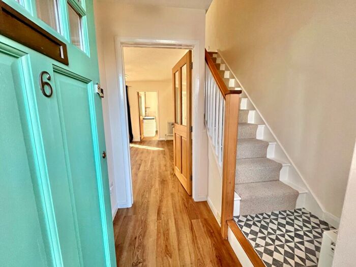 2 Bedroom House To Rent In Stepcote Hill, Exeter, EX1