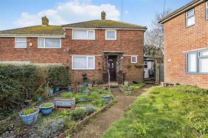 3 Bedroom Semi Detached House For Sale In Northdown Close, Newhaven, BN9