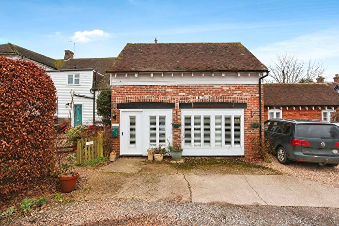 1 Bedroom Detached House For Sale In Ockley Road, Hawkhurst, Cranbrook, TN18