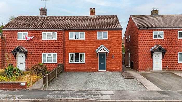3 Bedroom Semi-Detached House For Sale In St. Lawrence Road, Ansley, Nuneaton, Warwickshire, CV10