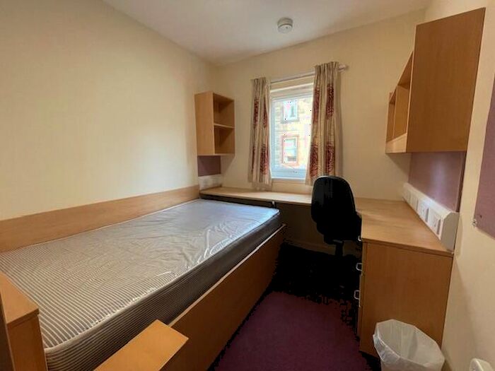 5 Bedroom Apartment To Rent In Douglas Street, Stirling, FK8