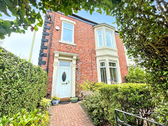 3 Bedroom End Of Terrace House For Sale In Westoe Road, Westoe, South Shields, Tyne And Wear, NE33