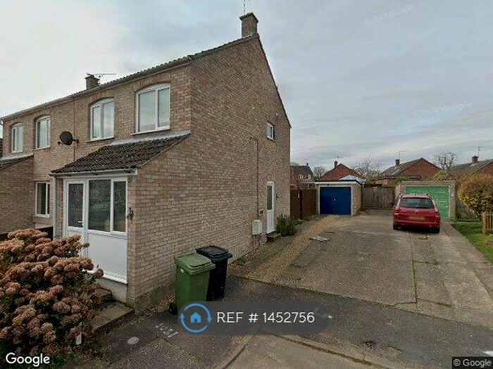 3 Bedroom Semi-Detached House To Rent In Doune Way, Harleston, IP20