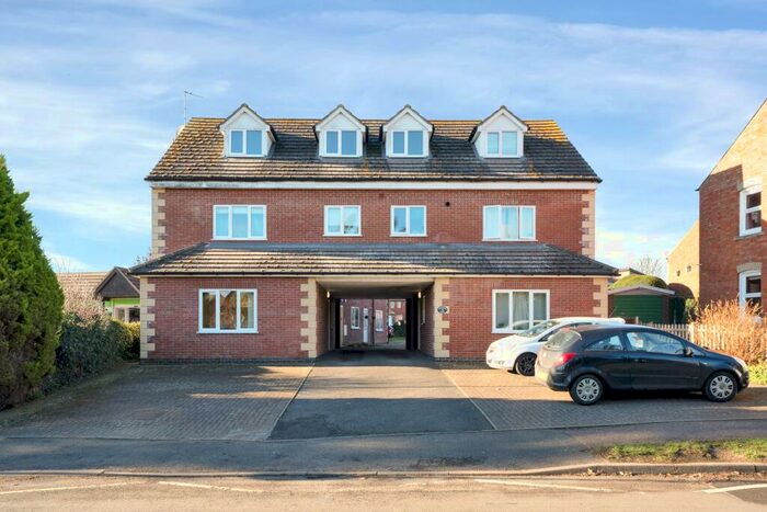 1 Bedroom Apartment To Rent In Horseshoe Court, West Road, Oakham, LE15