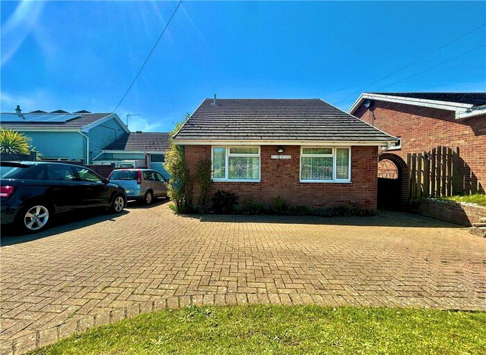 4 Bedroom Bungalow For Sale In Niton Road, Rookley, Ventnor, PO38