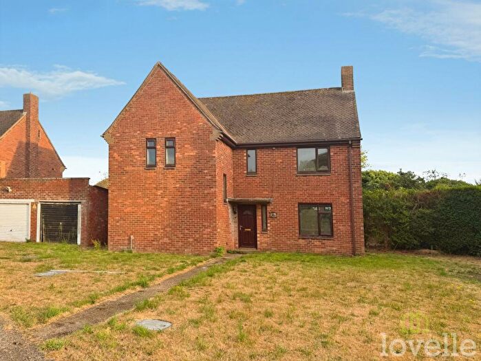 3 Bedroom Detached House For Sale In Canberra Crescent, Hemswell, DN21