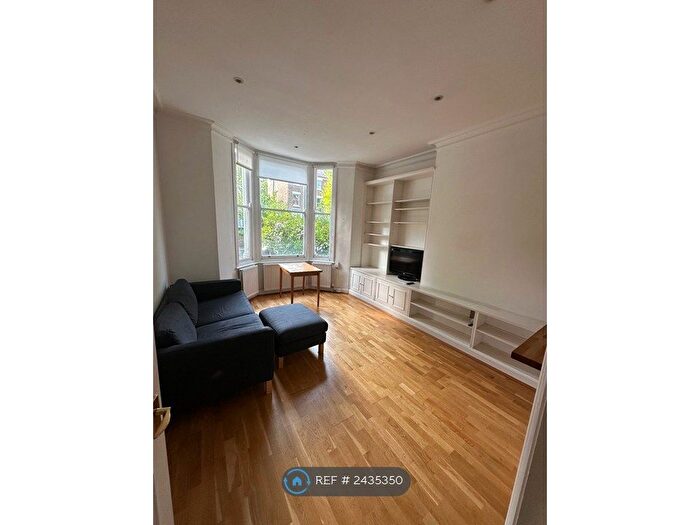 2 Bedroom Flat To Rent In Brondesbury Road, London, NW6
