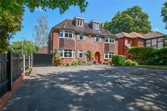 5 Bedroom Detached House For Sale In Reading Road, Wokingham, Berkshire, RG41
