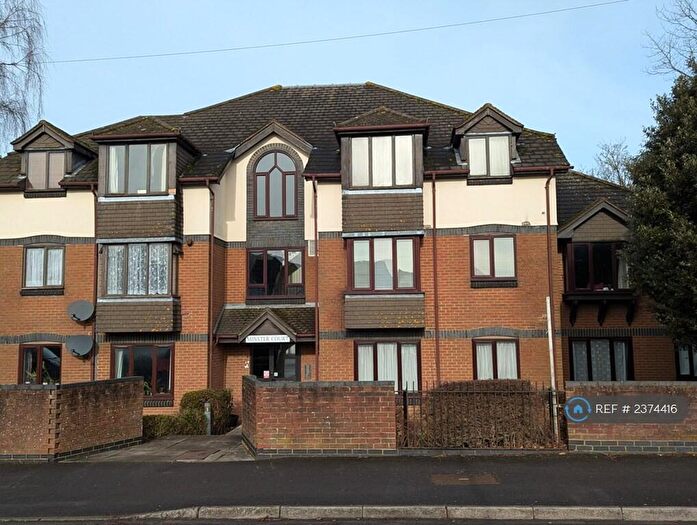 2 Bedroom Flat To Rent In Minster Court, Southampton, SO15