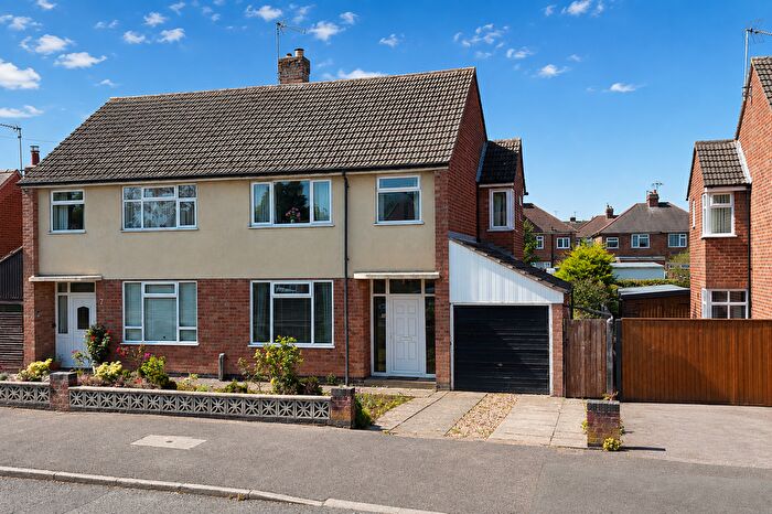 3 Bedroom Semi Detached House For Sale In Sunnyside, Hinckley, Leicestershire, LE10