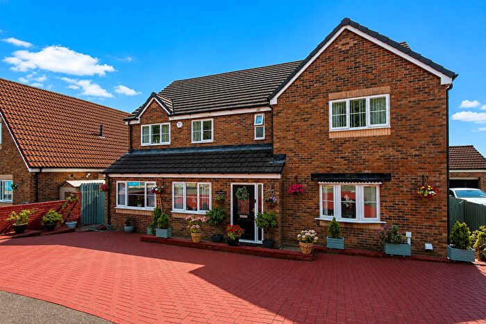 6 Bedroom Detached House For Sale In School Close, Nelson, CF46