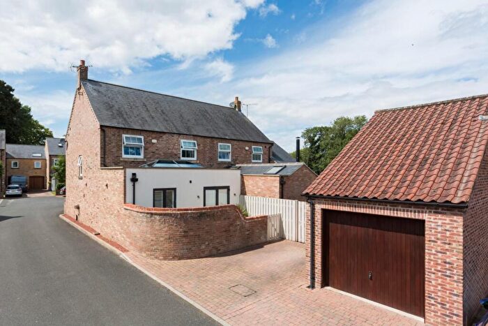 4 Bedroom Semi-Detached House For Sale In Church Wood Close, Skelton-On-Ure, HG4