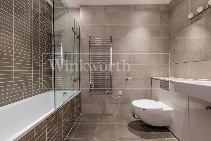 4 Bedroom Town House To Rent In Mark Twain Drive, London, NW2