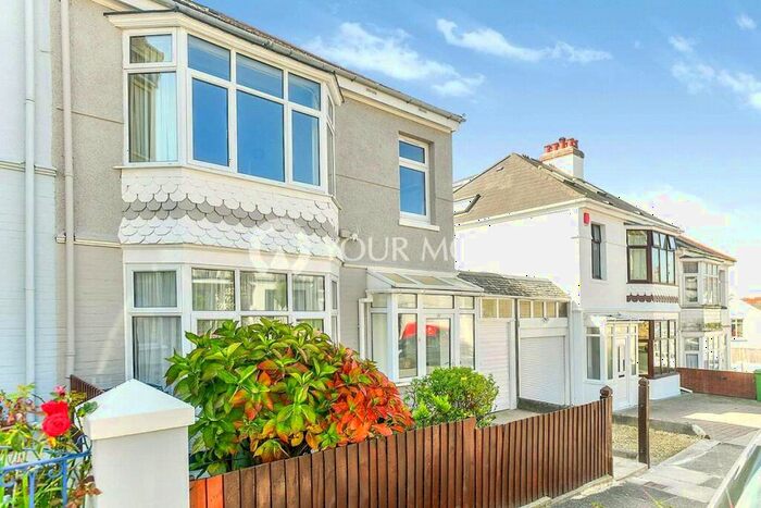 4 Bedroom End Of Terrace House To Rent In Thornhill Road, Plymouth, Devon, PL3