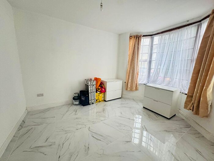 4 Bedroom Terraced House To Rent In London, E13