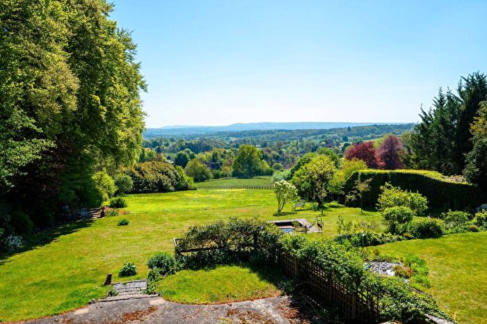 4 Bedroom Detached House For Sale In Martins Wick, Puttenham, Guildford, GU3