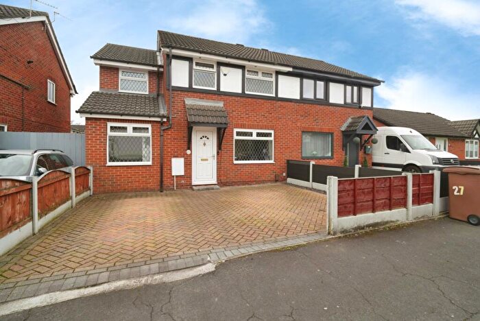 4 Bedroom Semi Detached House For Sale In Grecian Street, Salford, Greater Manchester, M7
