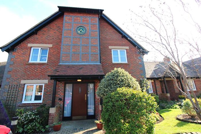 1 Bedroom Apartment For Sale In Freemans Gardens, Olney, MK46