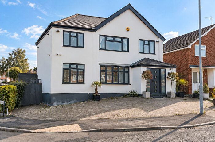 4 Bedroom Detached House To Rent In Windsor Road, Swindon, SN3
