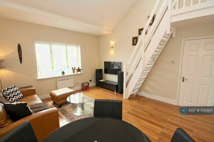 1 Bedroom Flat To Rent In Regents Court, Kingston Upon Thames, KT2