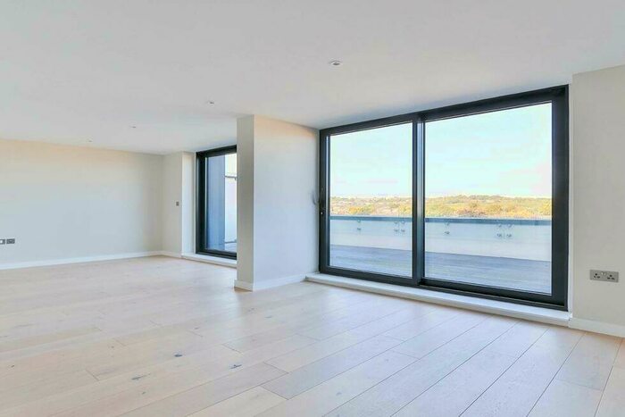 1 Bedroom Flat To Rent In Tottenham Lane, Crouch End, N8