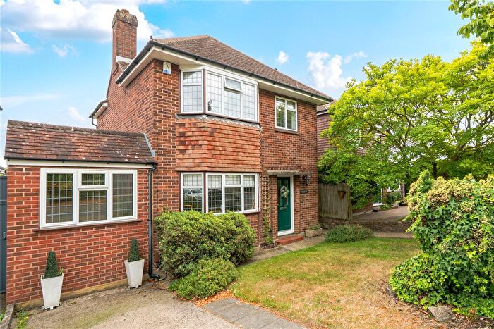 4 Bedroom Detached House For Sale In Avebury Road, Orpington, BR6