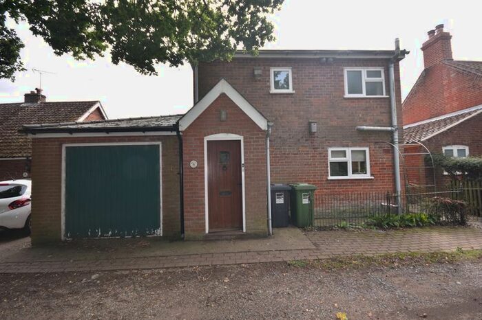 2 Bedroom Cottage For Sale In Threehammer Common, Neatishead, Norwich, NR12