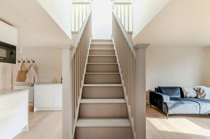 2 Bedroom Flat To Rent In Woolstone Road, Forest Hill, London, SE23