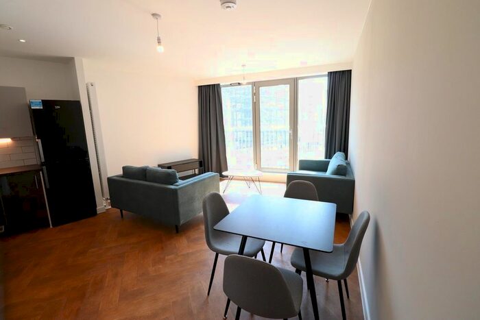 2 Bedroom Flat To Rent In Broadside, Oldham Road M4