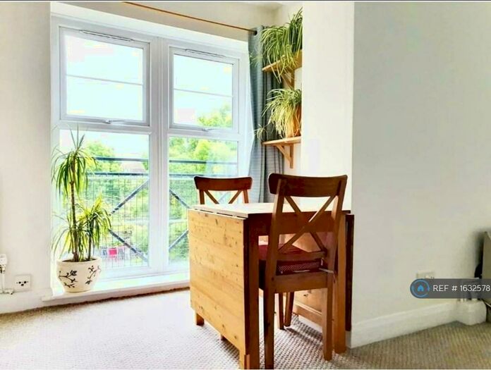 1 Bedroom Flat To Rent In Memorial Avenue, London, E15