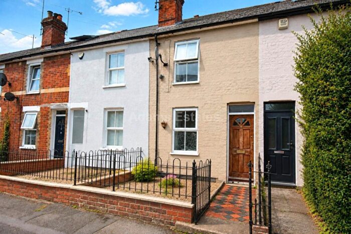 3 Bedroom Terraced House For Sale In Cardigan Road, Reading, RG1