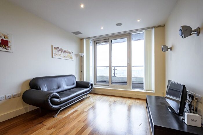 1 Bedroom Flat To Rent In Praed Street, London, W2