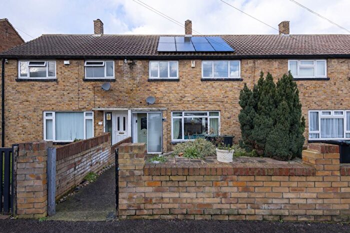 3 Bedroom Terraced House For Sale In Freeman Road, Gravesend, DA12