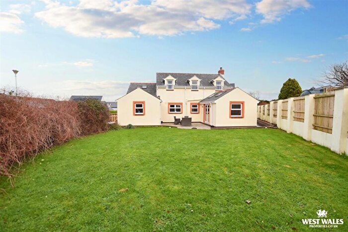 4 Bedroom Detached House For Sale In Reginald Close, Hundleton, Pembroke, SA71