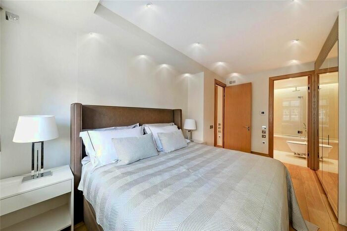 3 Bedroom Flat To Rent In Brompton Road, Knightsbridge, SW3